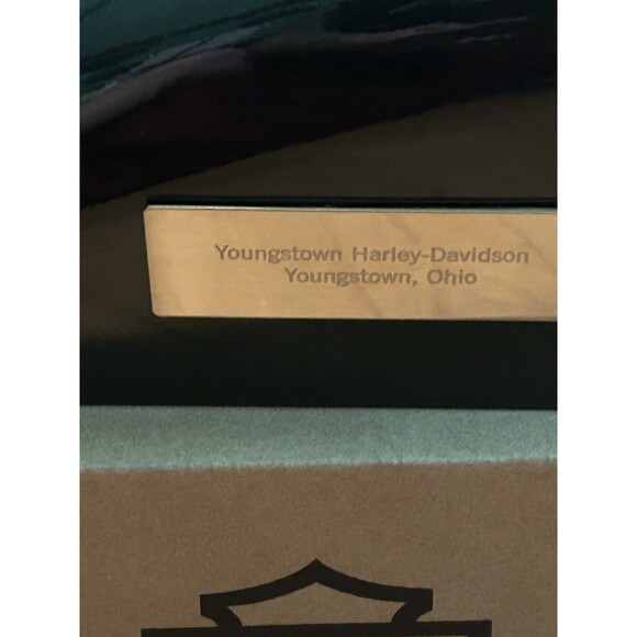 Harley-Davidson Tank Desk Clock Green Holiday 2024 Dealer Exclusive w/ Box - Picture 4 of 6